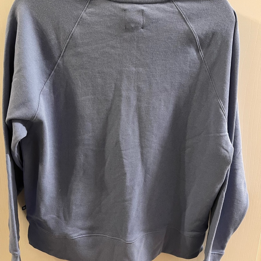 Gap woman’s sweater - Picture 2 of 2